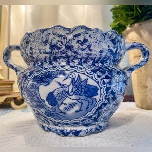 Bombay Blue and White Chinoiserie Double Handle Cache Pot / Planter